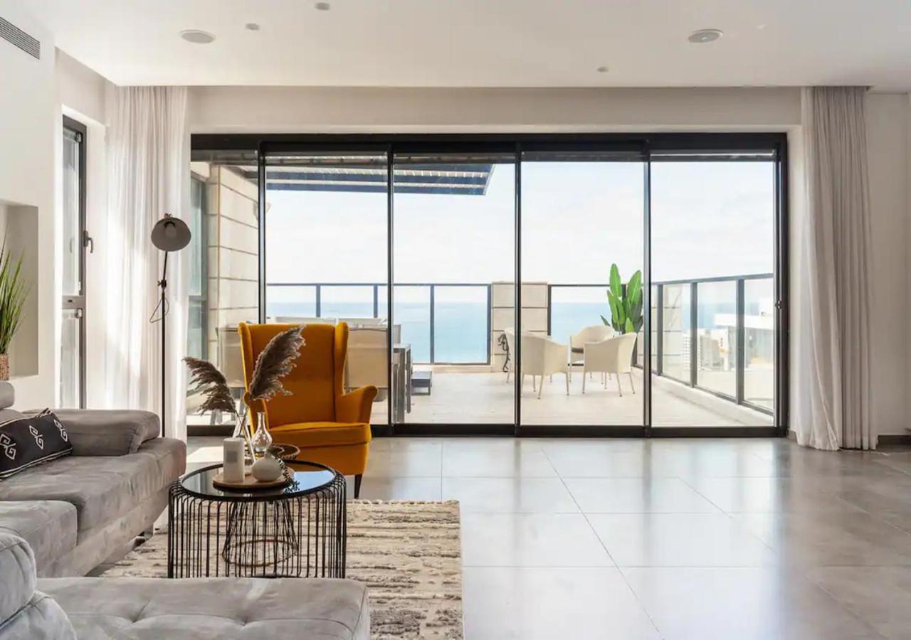 Oַ&O Group- Luxury Penthouse Jacuzzi Sea 36 Floor Leilighet Bat Yam Eksteriør bilde