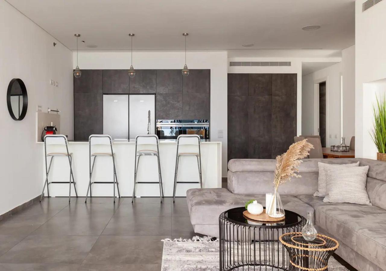 Oַ&O Group- Luxury Penthouse Jacuzzi Sea 36 Floor Leilighet Bat Yam Eksteriør bilde