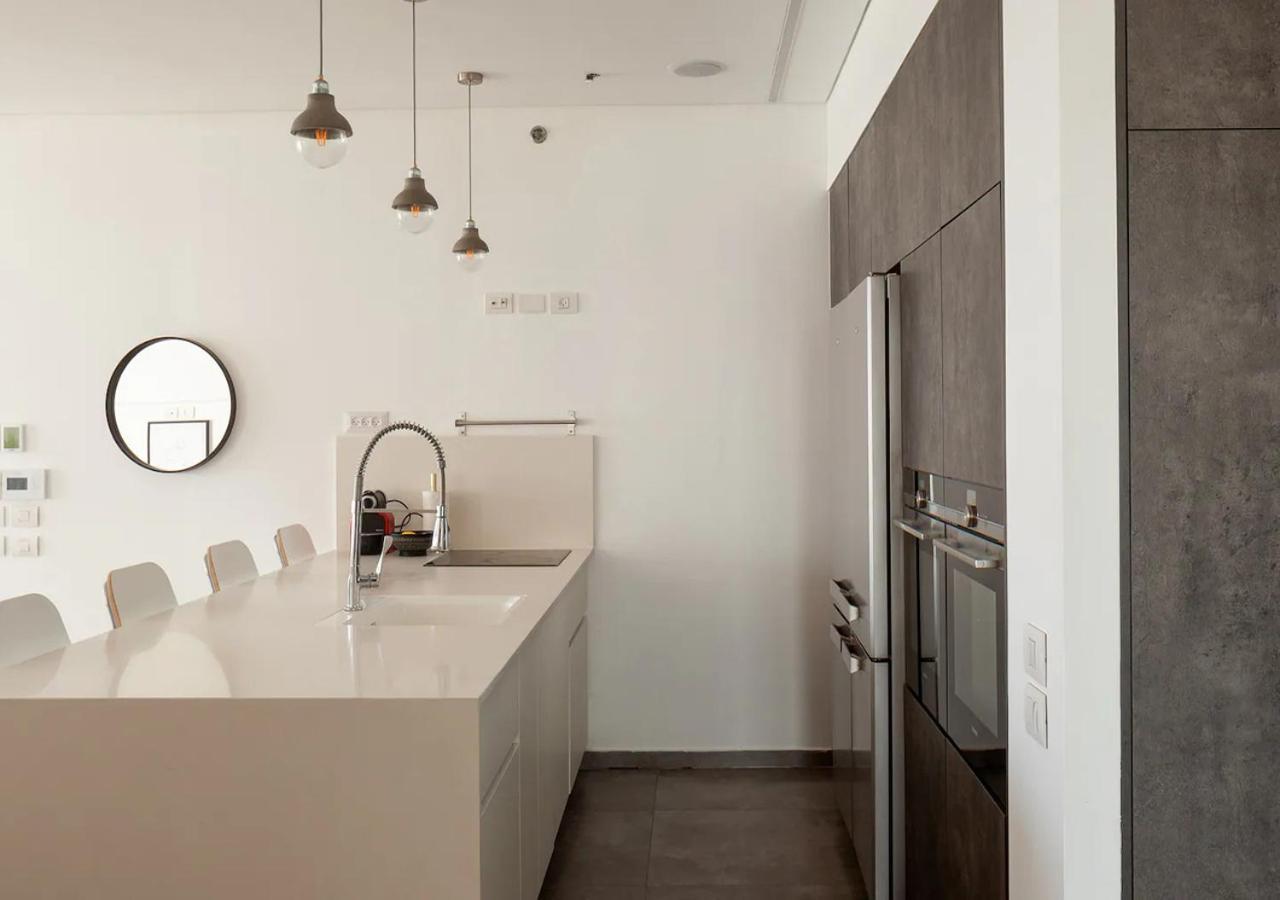 Oַ&O Group- Luxury Penthouse Jacuzzi Sea 36 Floor Leilighet Bat Yam Eksteriør bilde
