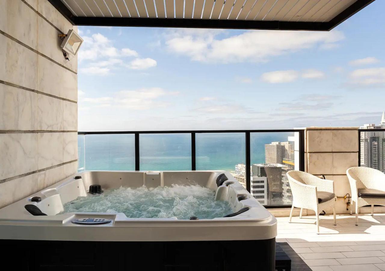Oַ&O Group- Luxury Penthouse Jacuzzi Sea 36 Floor Leilighet Bat Yam Eksteriør bilde