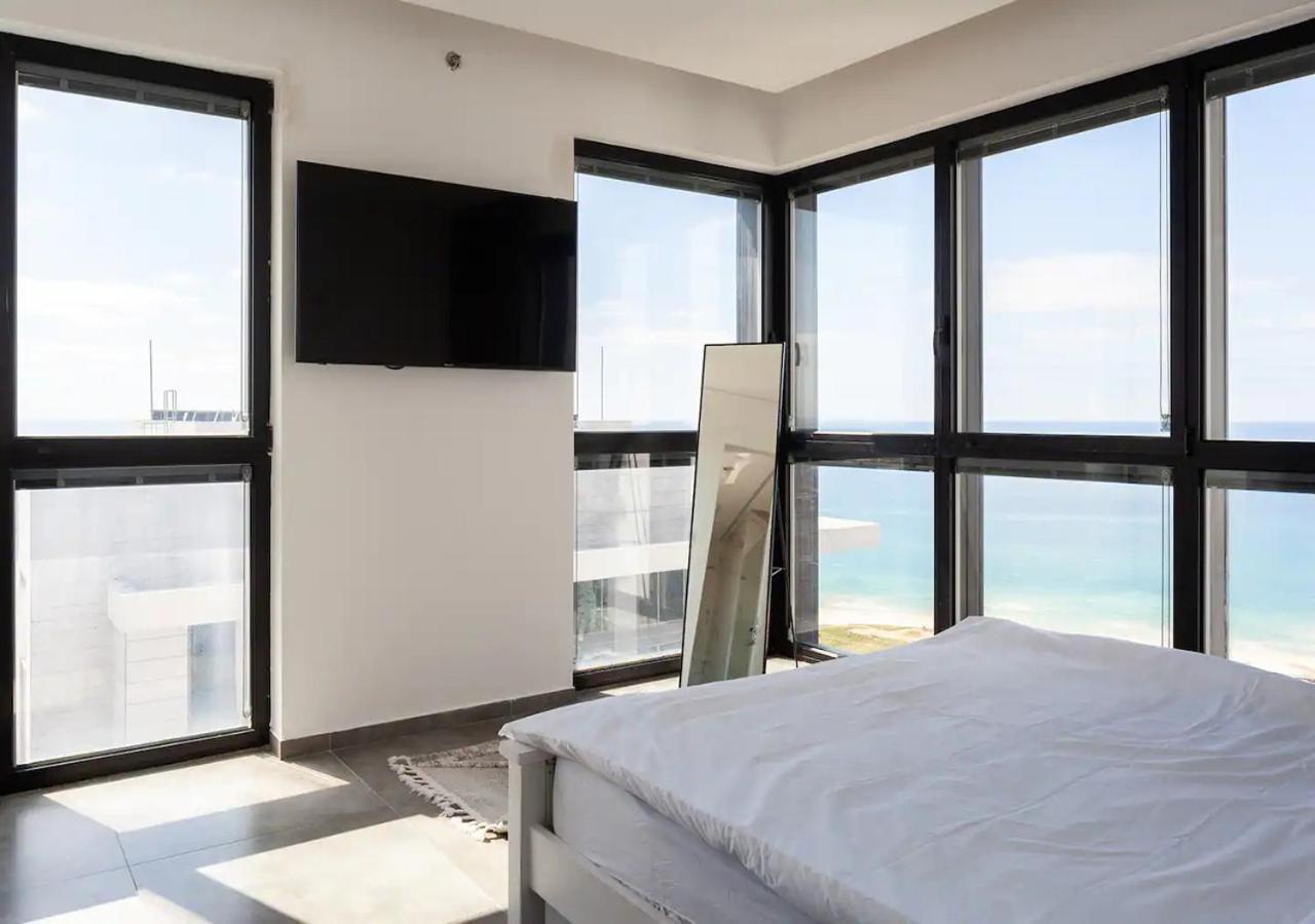 Oַ&O Group- Luxury Penthouse Jacuzzi Sea 36 Floor Leilighet Bat Yam Eksteriør bilde